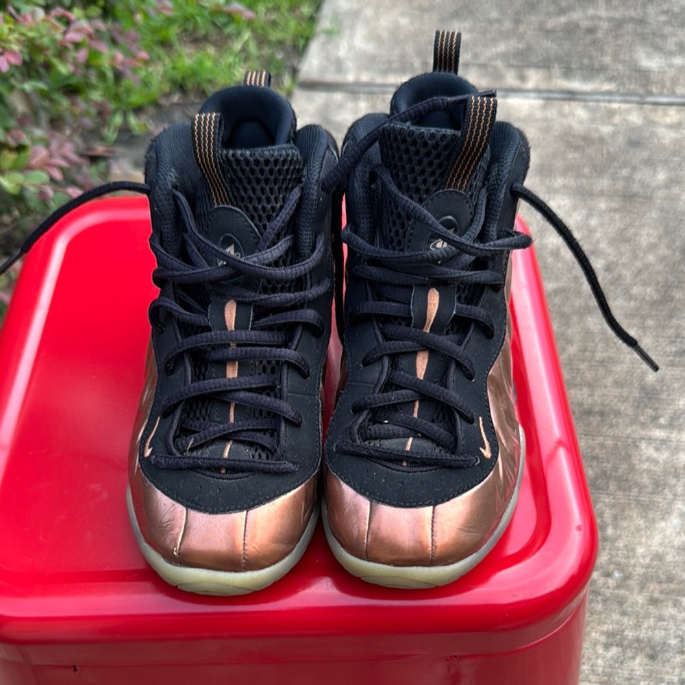 Nike kids little Posite One Metallic Copper